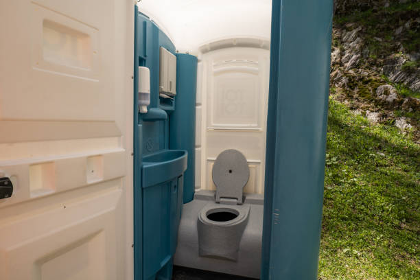 Portable Toilet Options We Offer in Constantine, MI